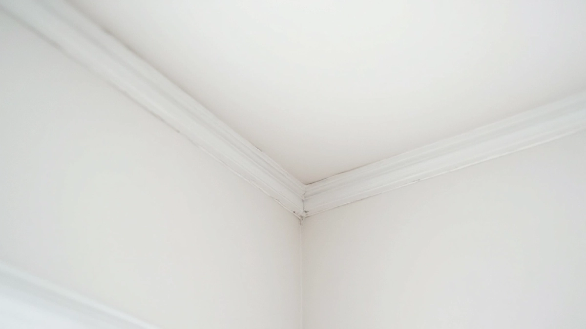 Jak odciąć sufit od ściany bez taśmy