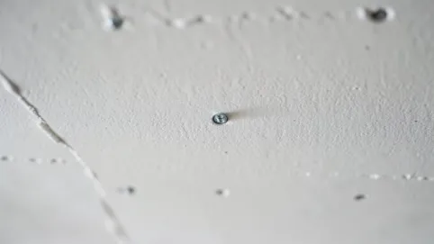 co ile wkręty na suficie