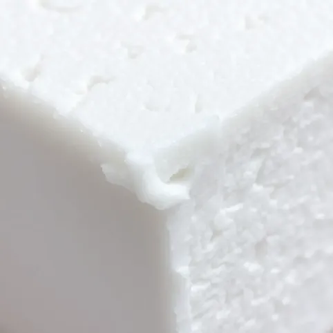 Czy można kleić styropian na piankę montażową