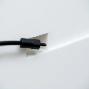 Jak schować kabel w styropianie