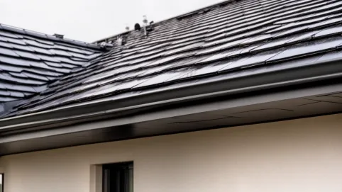 Jaki kolor podbitki do antracytowego dachu