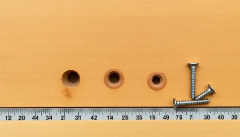 Jaki otwór pod wkręt do drewna