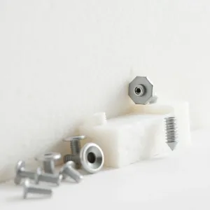 Jakie kołki do mocowania w styropianie