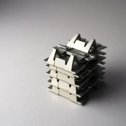 Klamry mocujące do płyt OSB