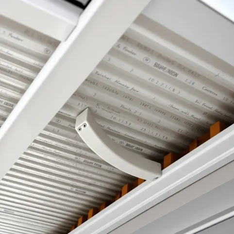 Montaż podbitki z blachy trapezowej