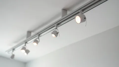 Montaż szynoprzewodu do sufitu cena