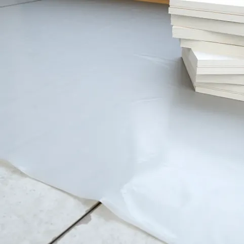 Po co folia pod styropian