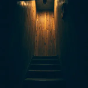 Schody do piwnicy wewnętrzne