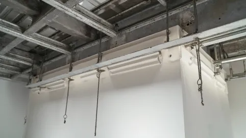 Sufit Armstrong co ile wieszaki