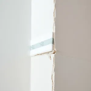 wykończenie narożników wewnętrznych płyt gipsowo kartonowych