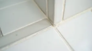 Wykończenie narożników wewnętrznych płytek