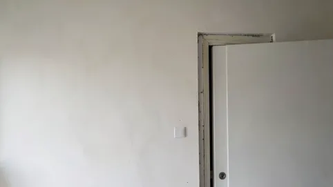 Jaki otwór pod drzwi 80 z ościeżnicą stałą